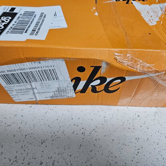 Nike Blazer Mid 77 Size 10 womens/8.5 mens new damaged box green white christmas - Picture 14 of 16